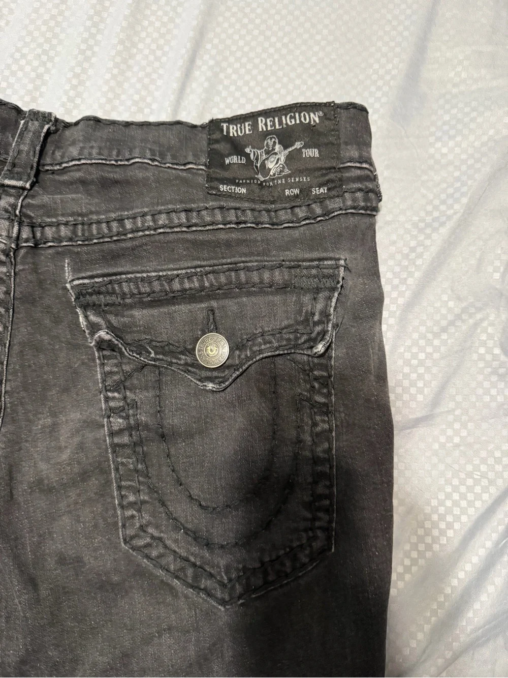 Size 40 True Religion Geno Relaxed slim Jeans